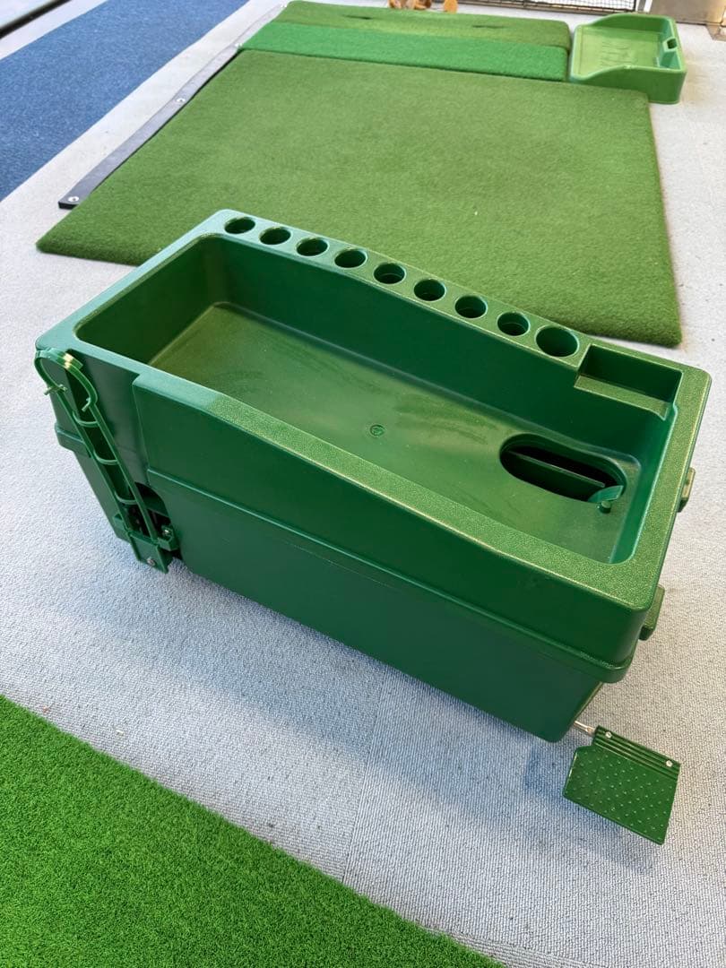 ゴルフ練習用具 自動ティーアップ機①