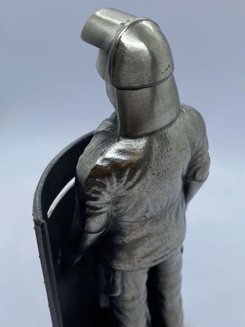 希少！ 警察機動隊 銅像 警視庁 記念品18cm 昭和レトロ - メルカリ