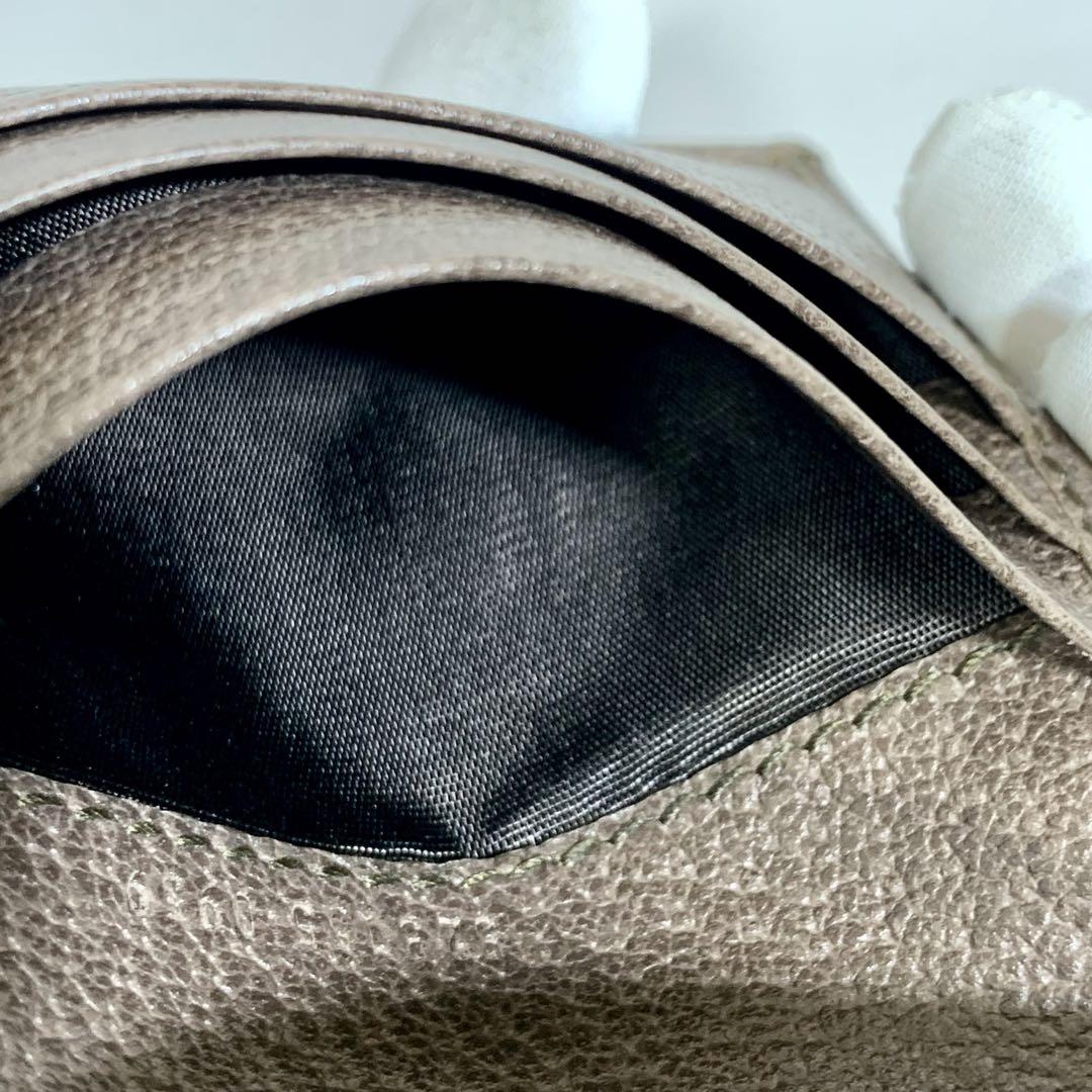 【GUCCI】  二つ折り財布 オフディア シェリーライン GGスプリーム