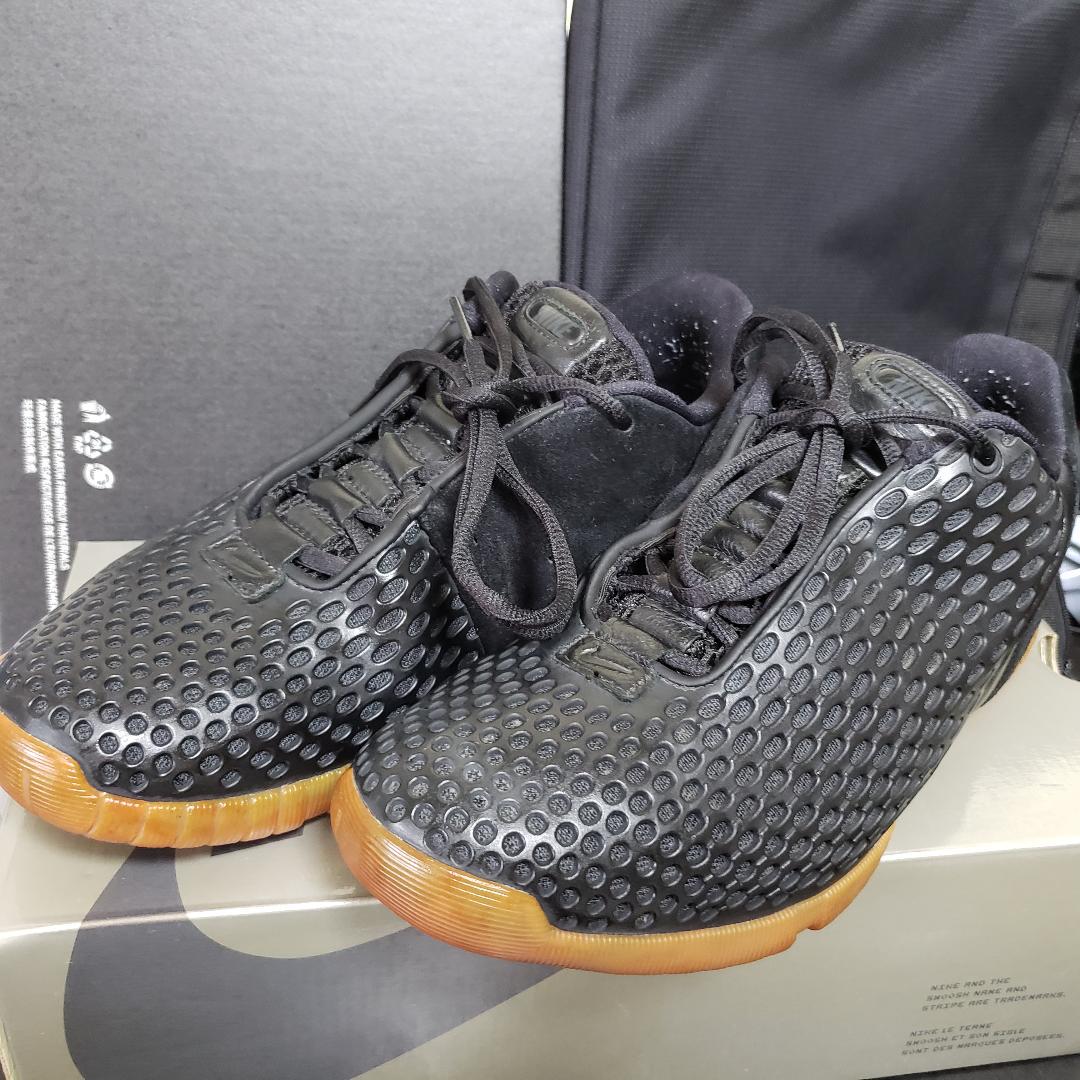 NIKE ZOOM AIR E-CUE(SB)２足