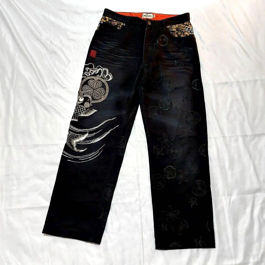 絡繰魂 デニム パンツ KARAKURI 刺繍 家紋 鯉 葵紋 サイズ34 絡繰魂 デニム パンツ KARAKURI 刺繍 家紋 鯉 葵紋 サイズ34