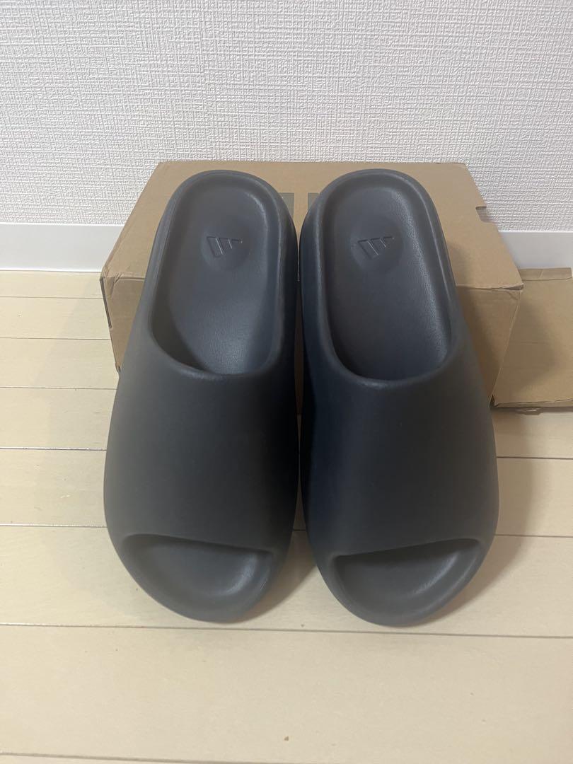 アディダスイージースライド　YZY SLIDE