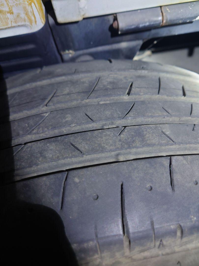 ブリヂストン Playz PX-RVII 205/50R17 93V　4本　①