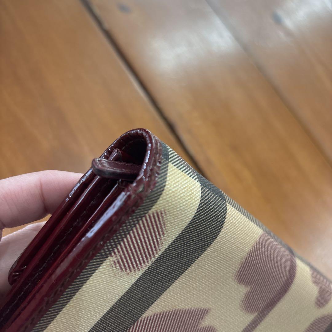 【おしゃれ】 バーバリーハート柄チェック長財布 ベージュボルドー 小物