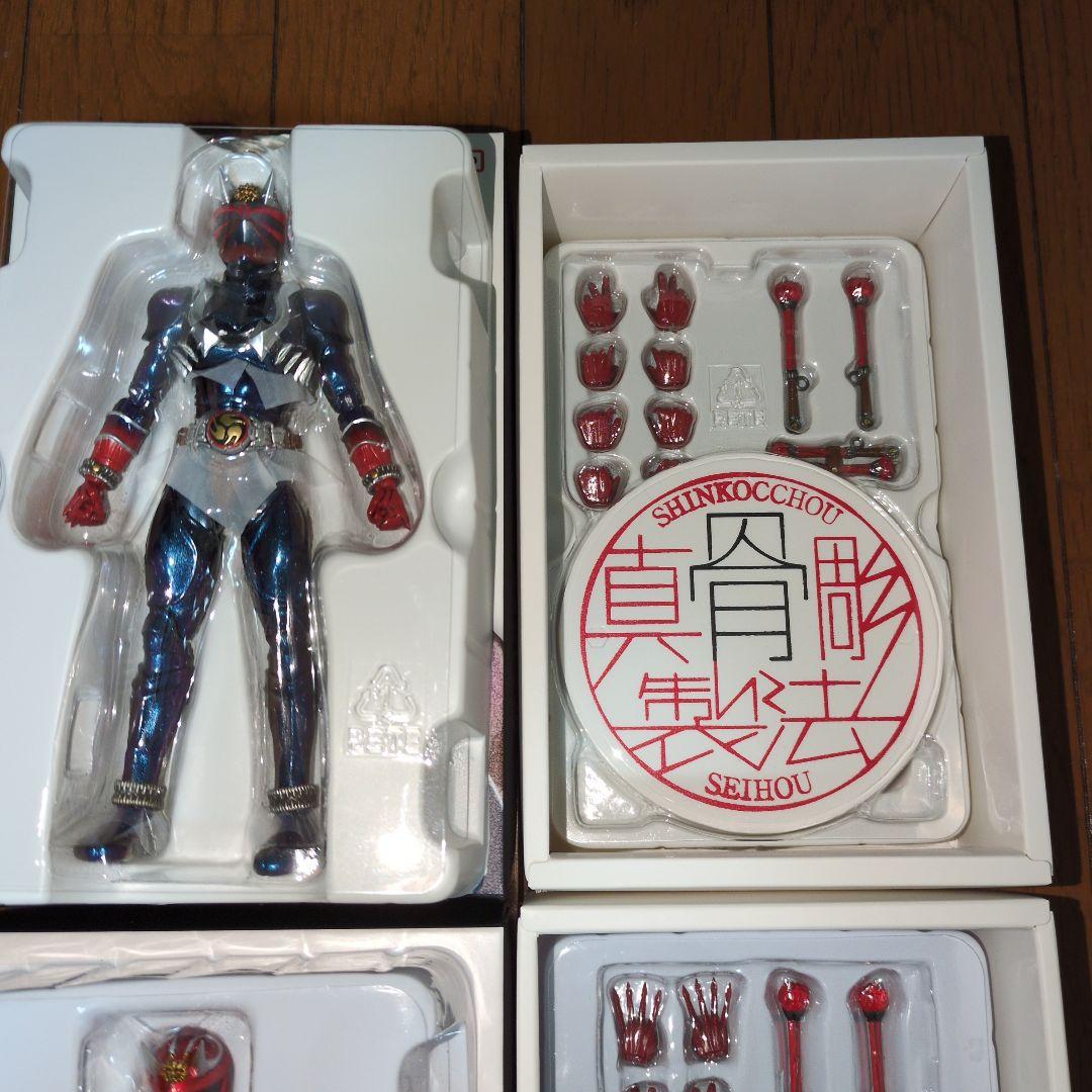 k128 未開封　バンダイ　仮面ライダー　響鬼　真骨彫 メルカリ S.H.Figuarts（真骨彫製法） 仮面ライダー装甲響鬼 輸送箱未開封