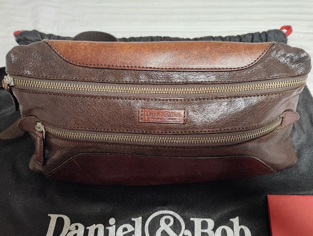 Daniel & Bob ブラウン ボディバッグ　ウエストバッグ