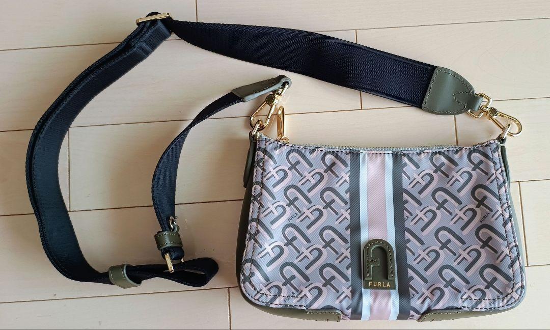 FURLA ショルダーバッグ