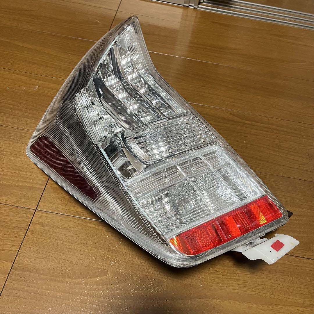 【2025年最新】大人気ブランドの人気アイテム  8*s様 30プリウス 前期 ZVW30 純正加工USテール STANLEY テ パーツ