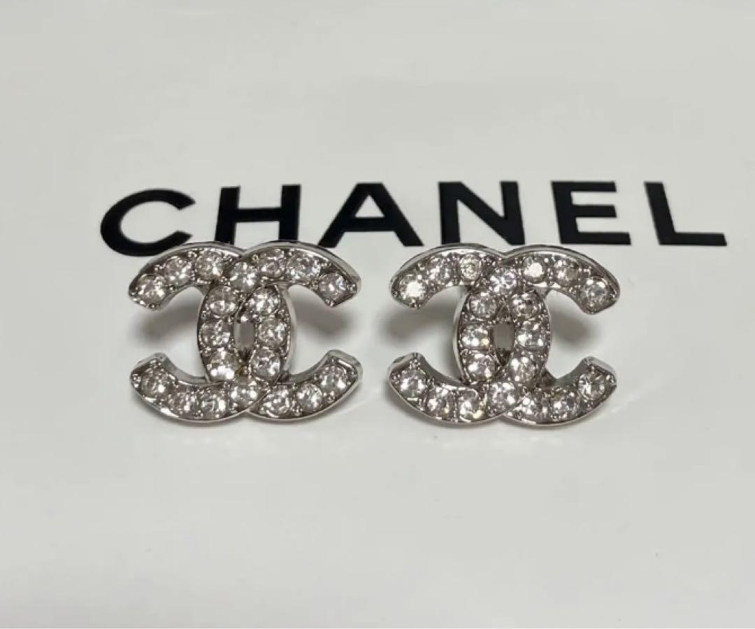 CHANEL シャネル　ピアス　ココマーク　シルバー　ミニ　正規品　新品未使用 CHANEL シャネル ピアス ココマーク シルバー ミニ 正規品 新品
