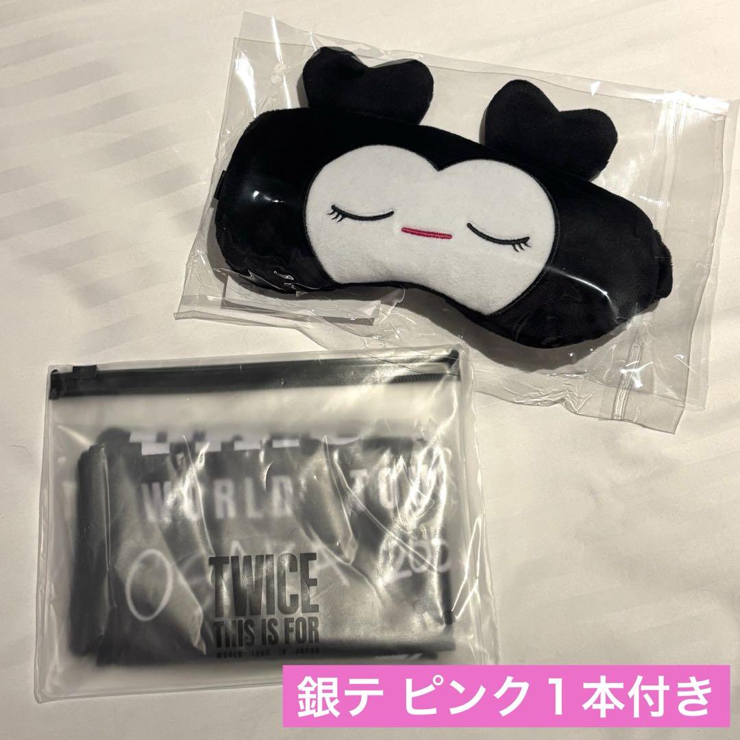 TWICE - TWICE｜アプグレ特典+タオルset TWICE アプグレ特典 缶バッジ 冷感タオル - メルカリ