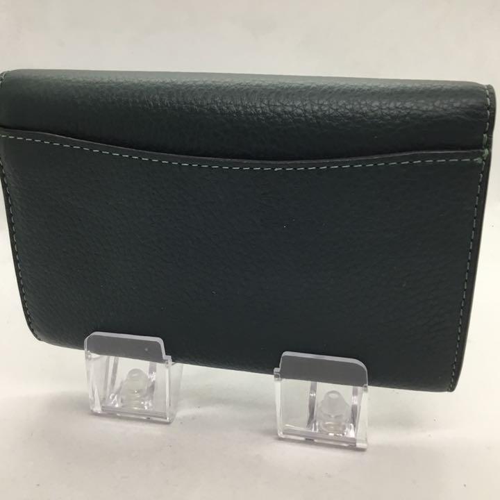 COACH コーチ ミディアム 濃い緑 ベルトバックル フラップ財布 F19