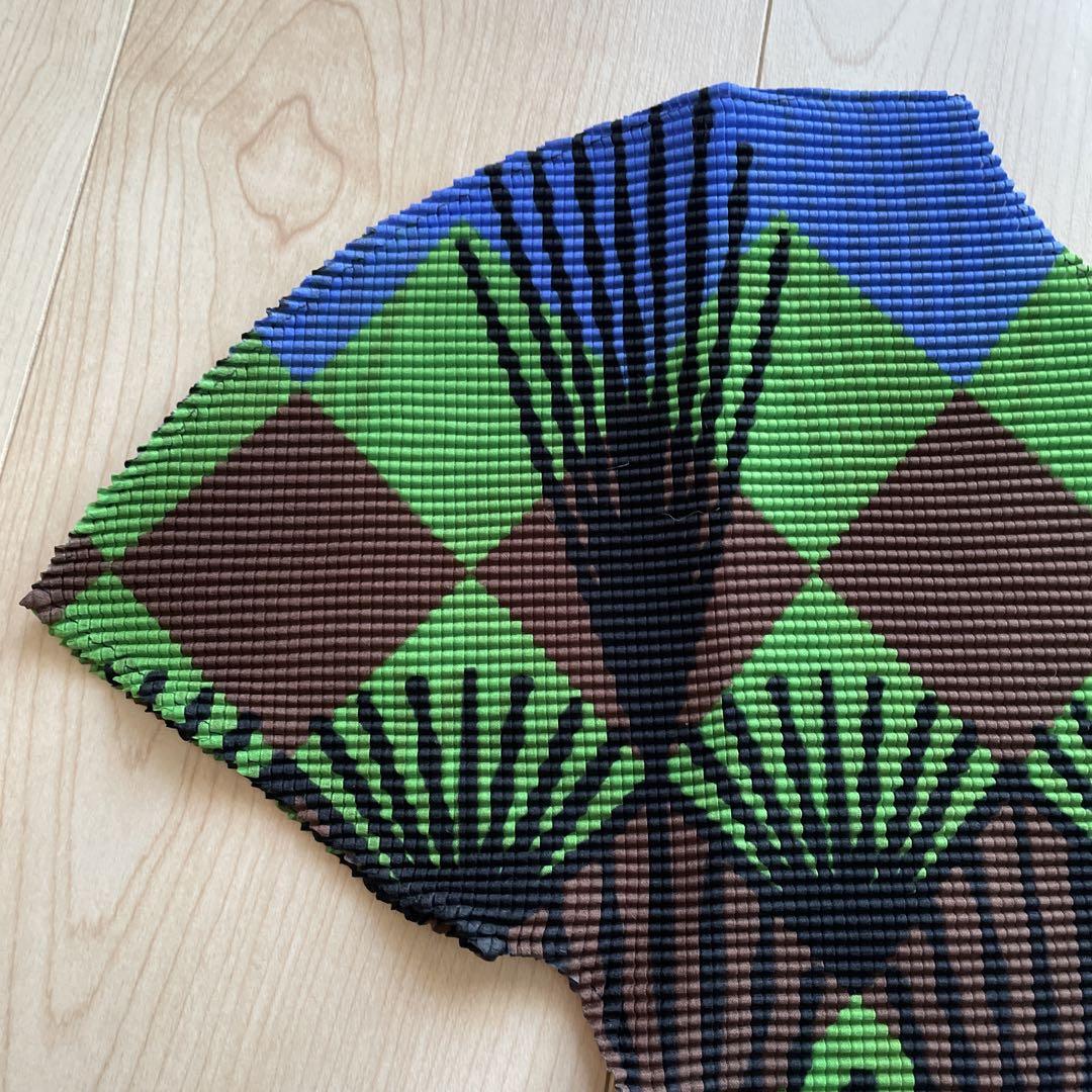 【未使用】me by ISSEY MIYAKE ワッフルカットソー　プリーツ