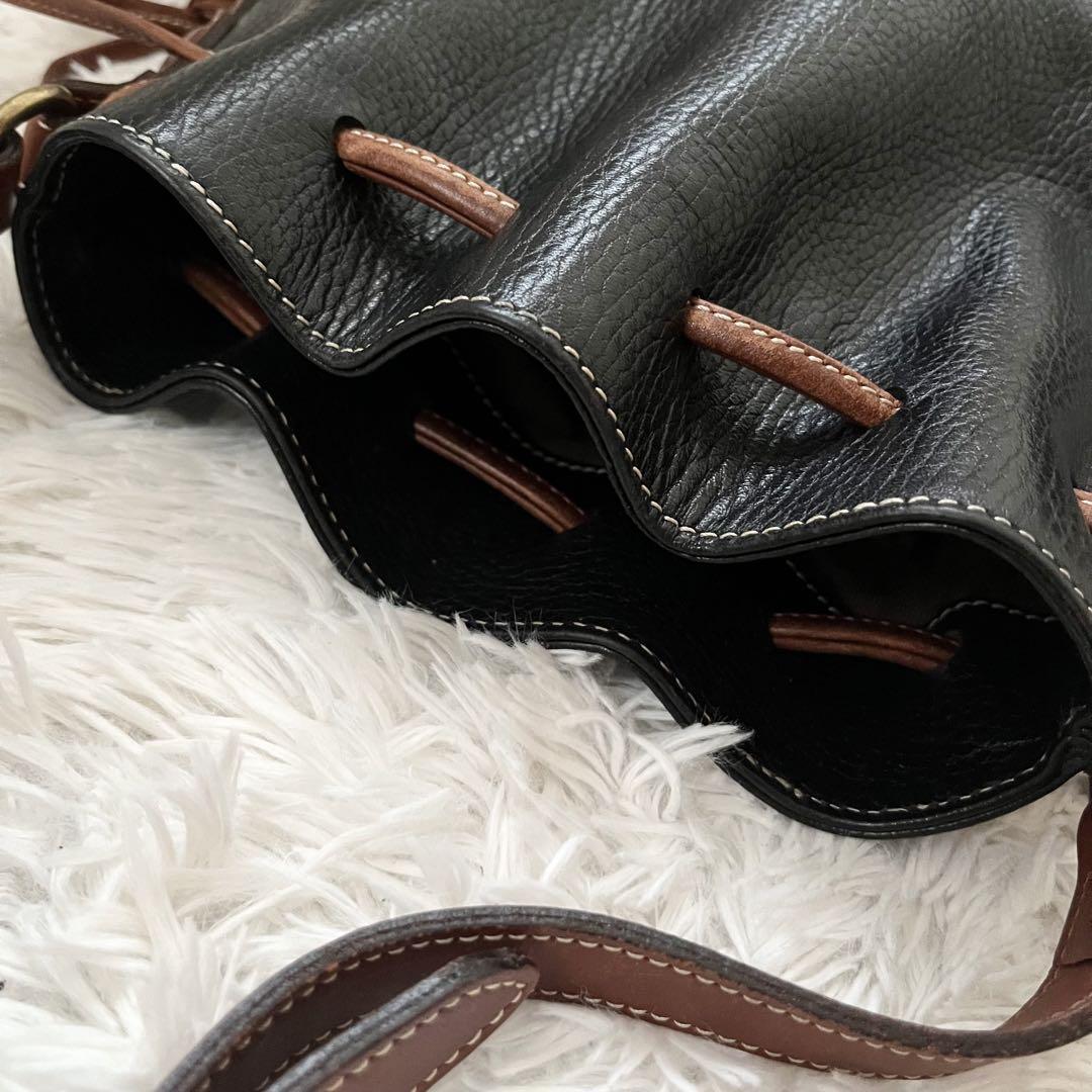美品■ 超希少 オールドコーチ ショルダーバッグ 巾着 レザー 黒×茶色 美品✨ 超希少 オールドコーチ ショルダーバッグ 巾着 レザー 黒