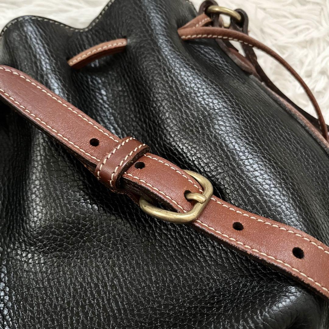 美品■ 超希少 オールドコーチ ショルダーバッグ 巾着 レザー 黒×茶色 美品✨ 超希少 オールドコーチ ショルダーバッグ 巾着 レザー 黒