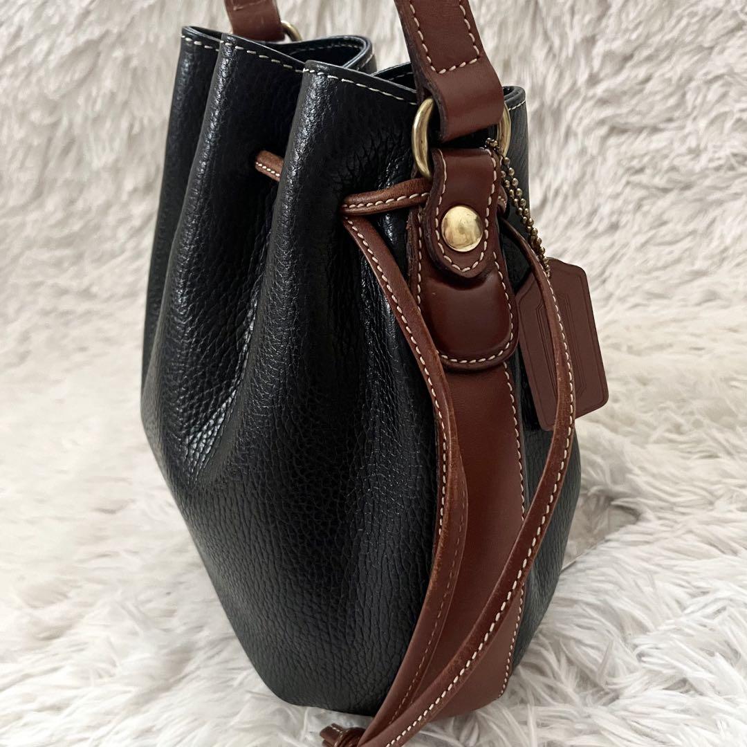 美品■ 超希少 オールドコーチ ショルダーバッグ 巾着 レザー 黒×茶色 美品✨ 超希少 オールドコーチ ショルダーバッグ 巾着 レザー 黒