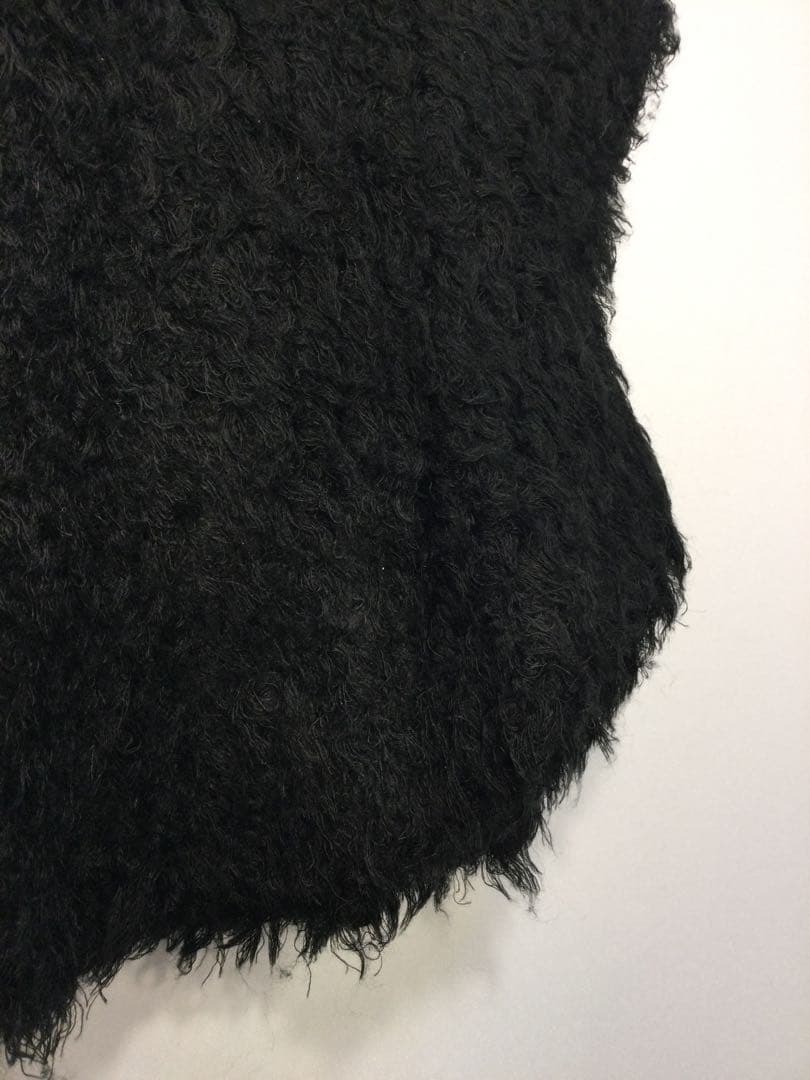 ブラック ボタン付き