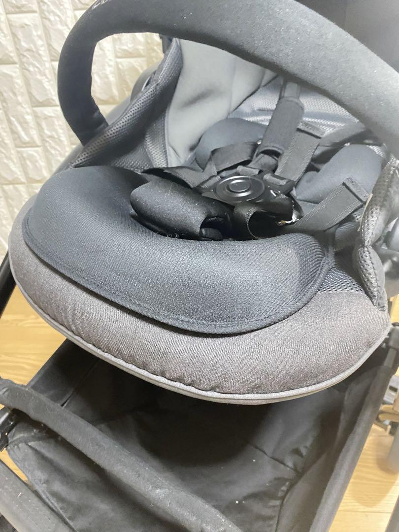 【美品】combi ベビーカー ラベリタ