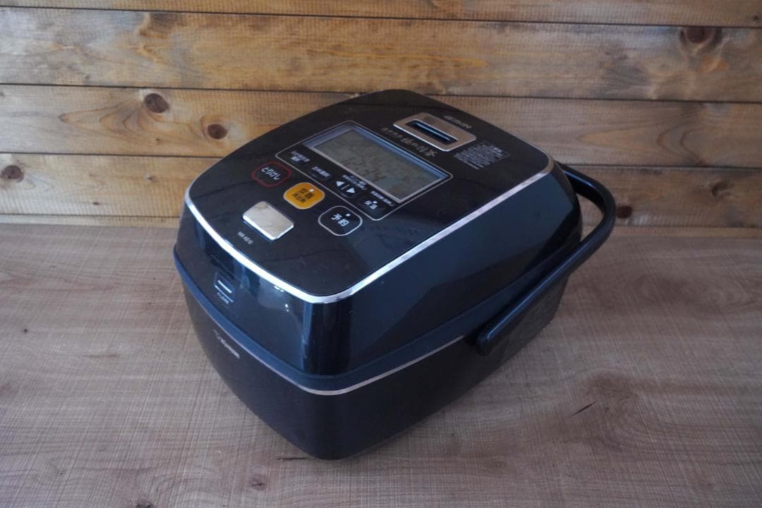 ZOJIRUSHI 高級炊飯ジャー NW-AS10 5.5合 南部鉄器極め羽釜 mon