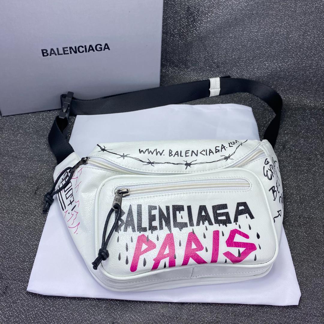 BALENCIAGA 2647 エクスプローラー グラフィティ ウエストポーチ 美品✨ バレンシアガ グラフィティウエストポーチ - メルカリ