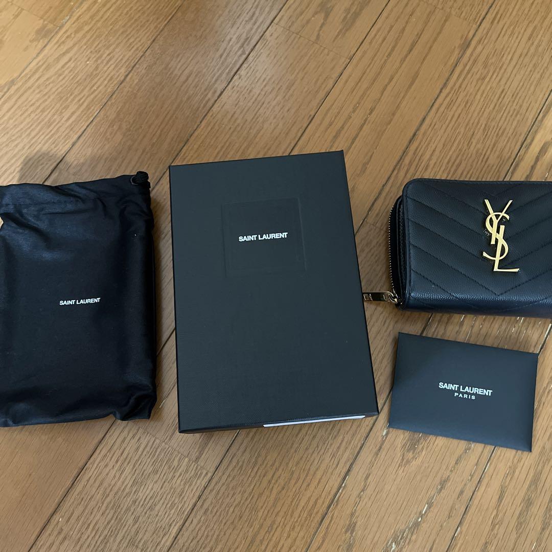 【美品】イブサンローラン　二つ折り財布