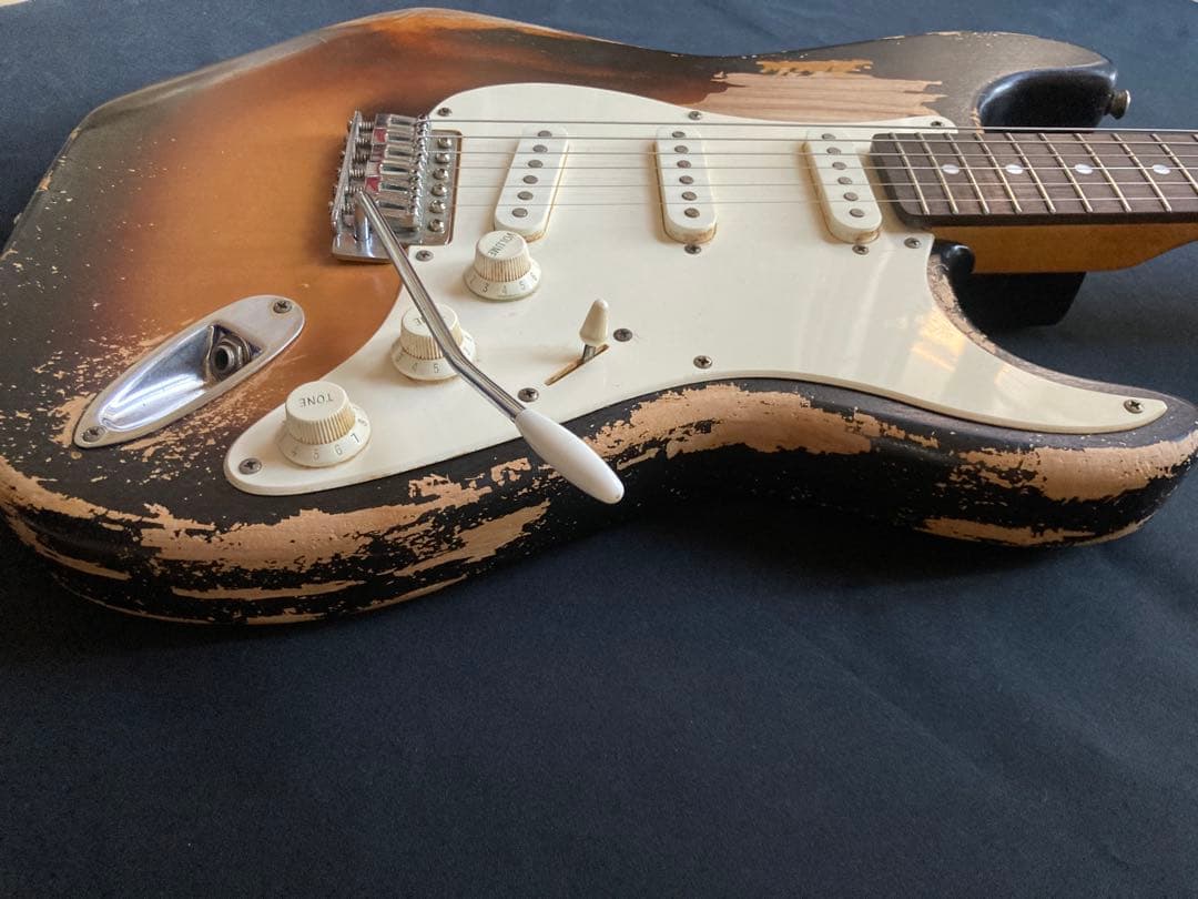 12ストラトキャスタータイプ ニトロセルロースラッカー塗装傷や汚れあり