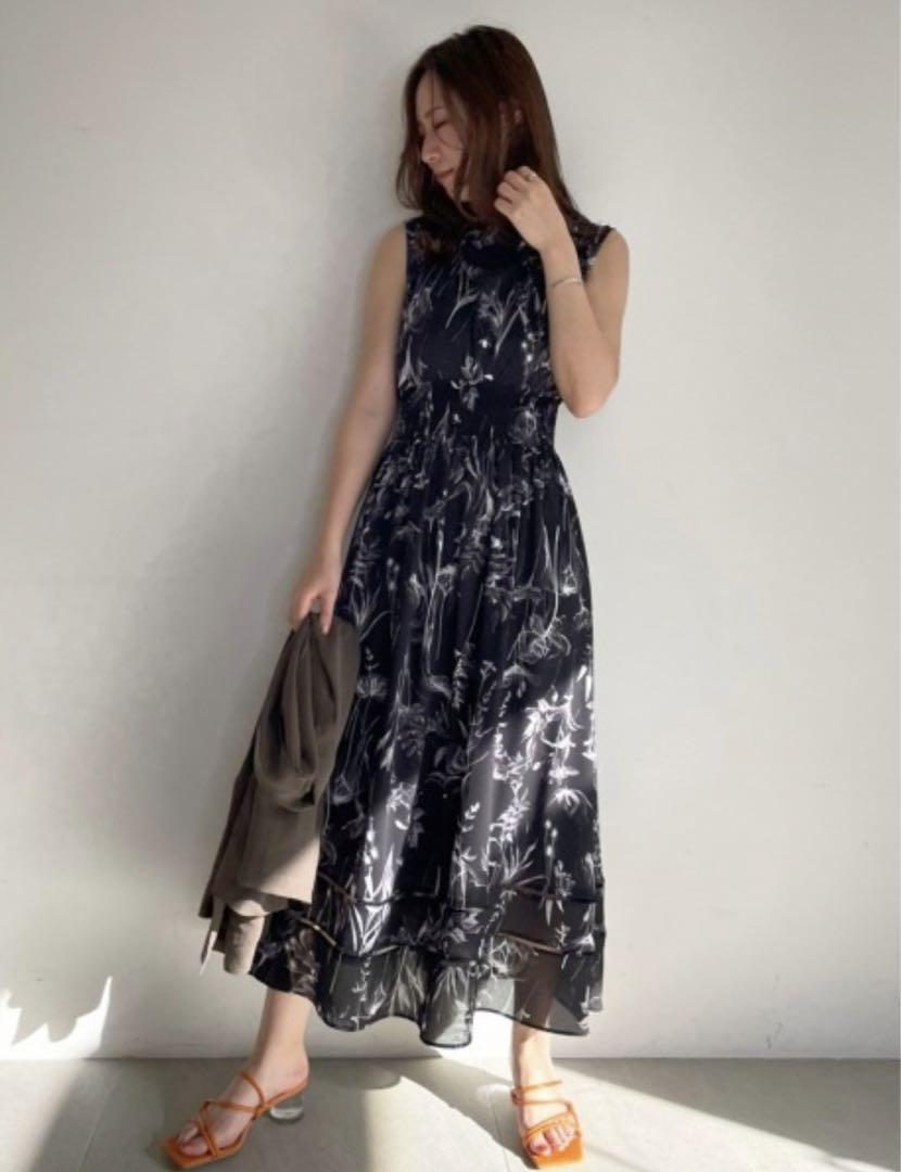 【美品】フレイアイディー＊ドレープネックシャーリングプリントワンピース