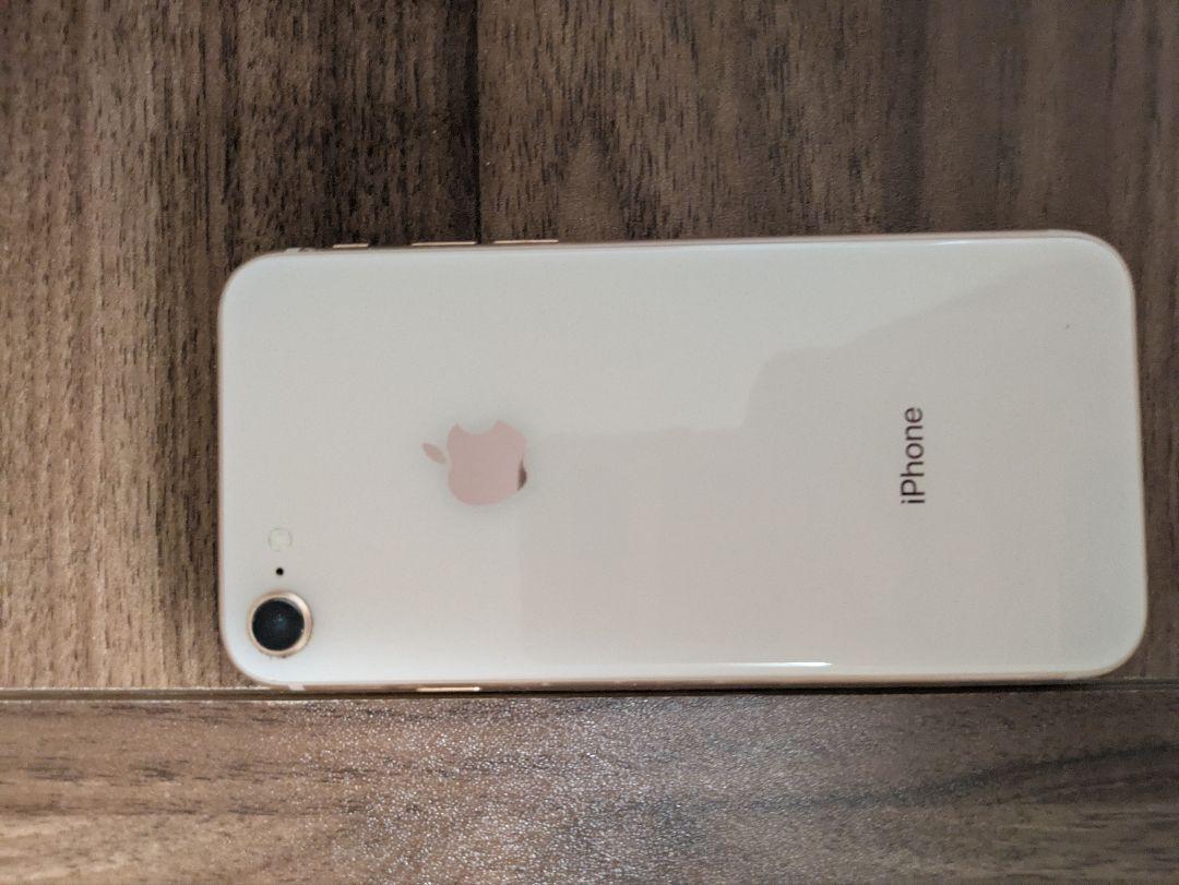 iPhone 8 シルバー4.7インチ 本体 - メルカリ