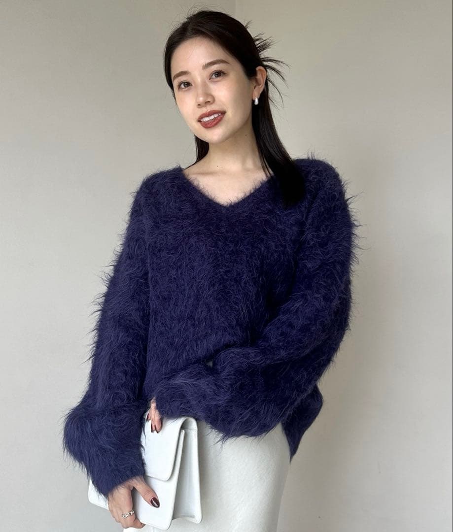 anuans スーリーアルパカニットプルオーバー