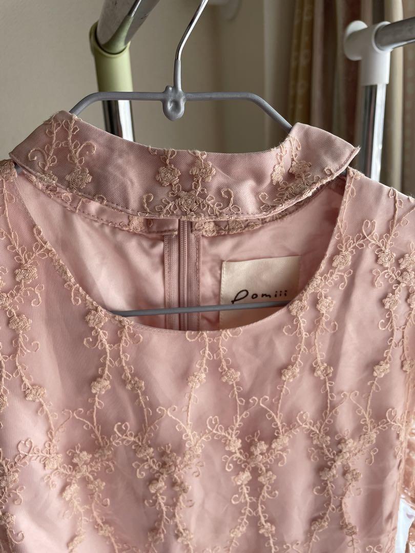 シャーリングシアー刺繍レースワンピース pomiii（ポミー）の「シャーリングシアー刺繍レースワンピース
