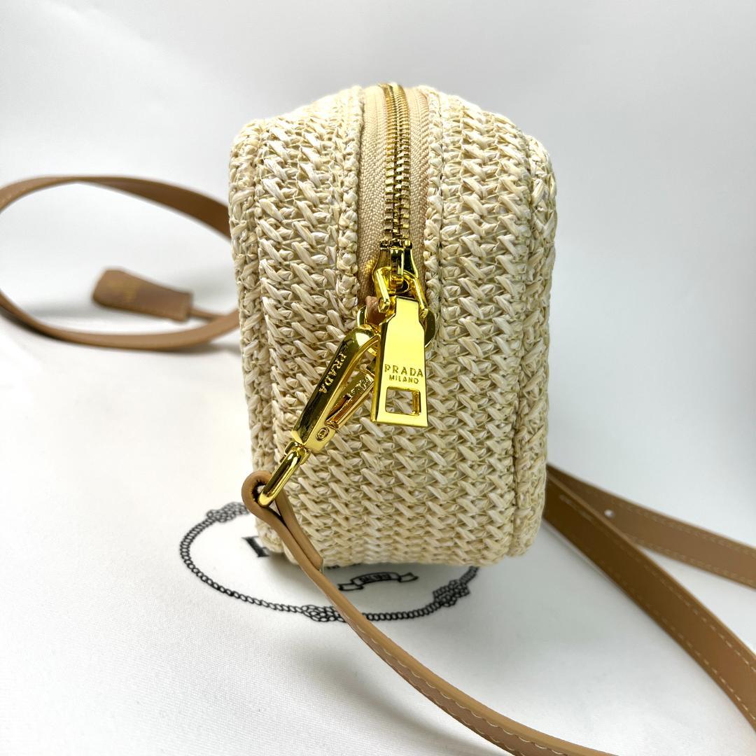 アイボリー ショルダーバッグ