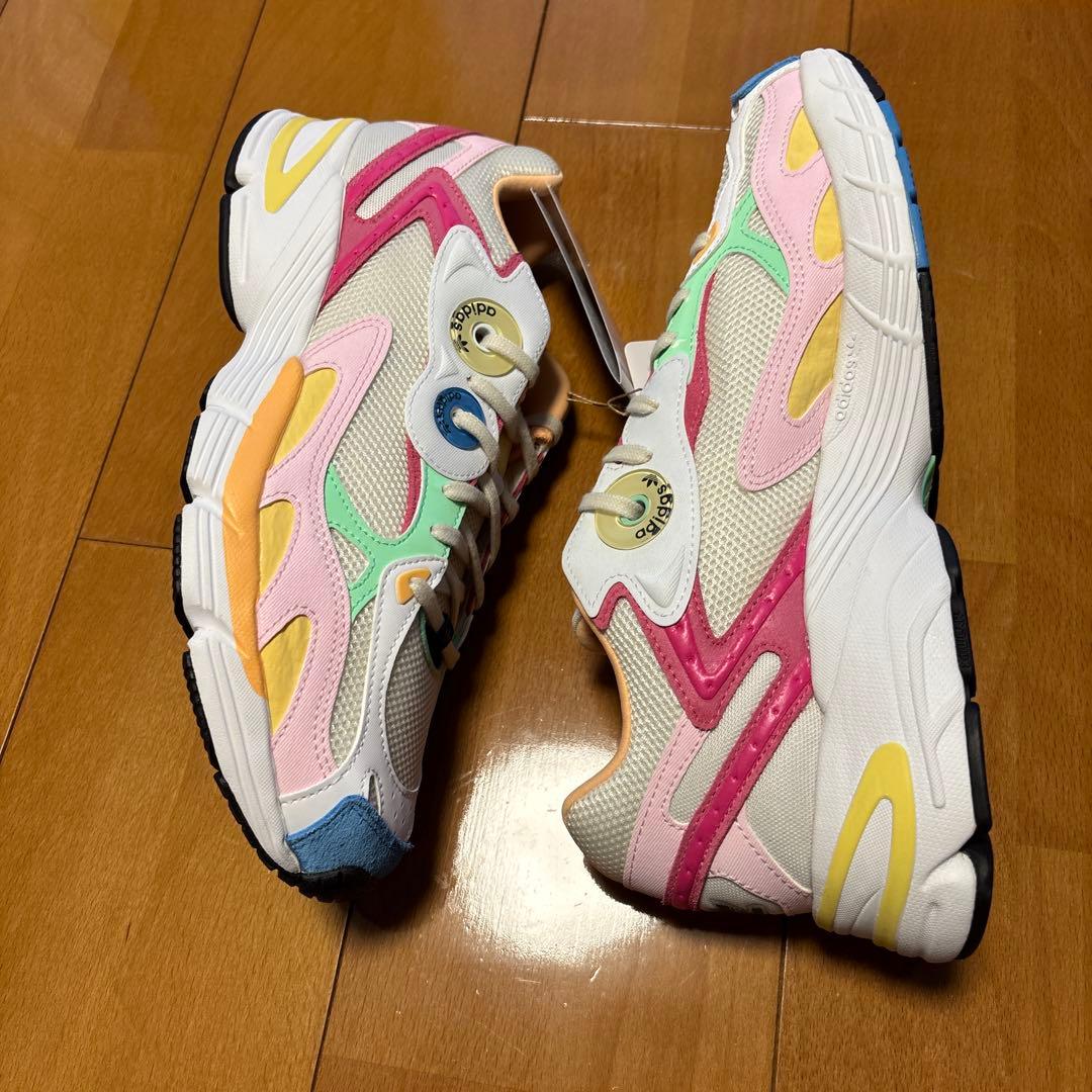 新品限定レディースモデル！アディダスアスター28cm/マルチカラーASTIR