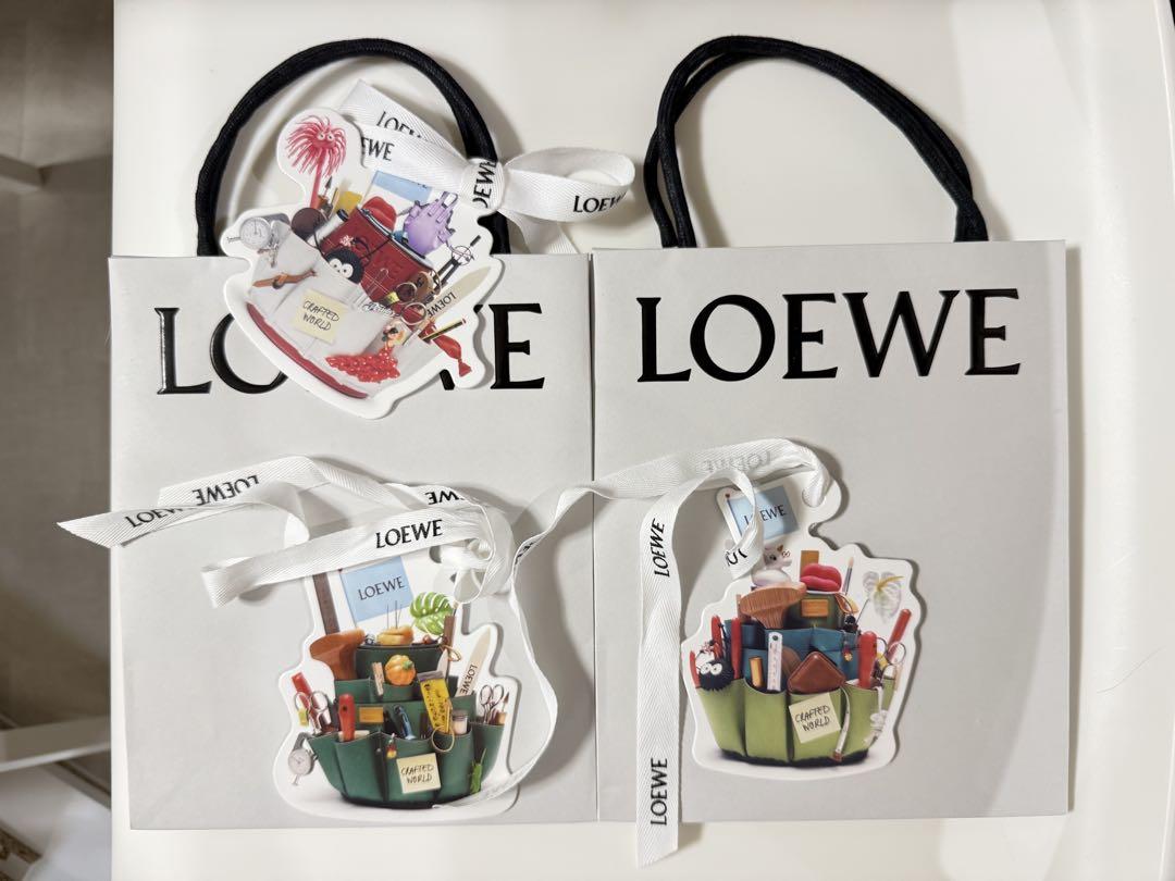 LOEWE 手袋 箱・紙袋付き LOEWE 紙袋 2枚 - メルカリ