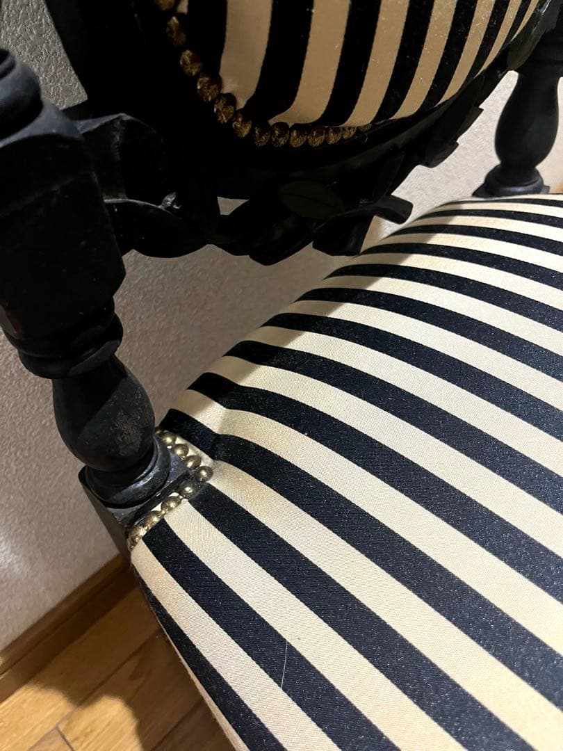 チェアーやや傷や汚れあり