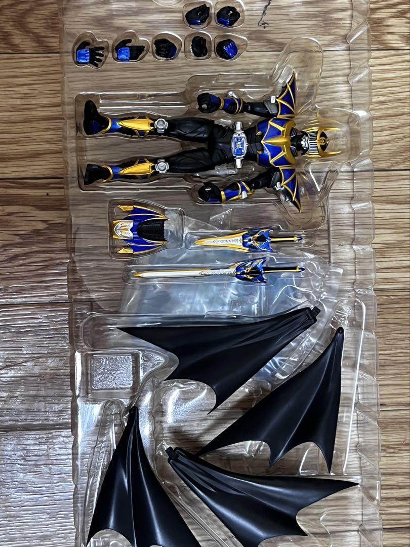 SH フィギュアーツ　ナイトサバイブ　ダークレイダー　仮面ライダー龍騎