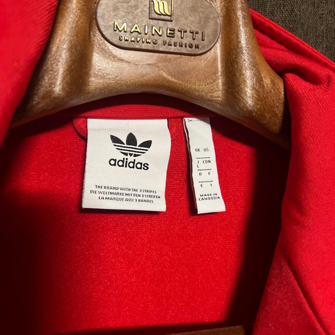 アディダスオリジナルス