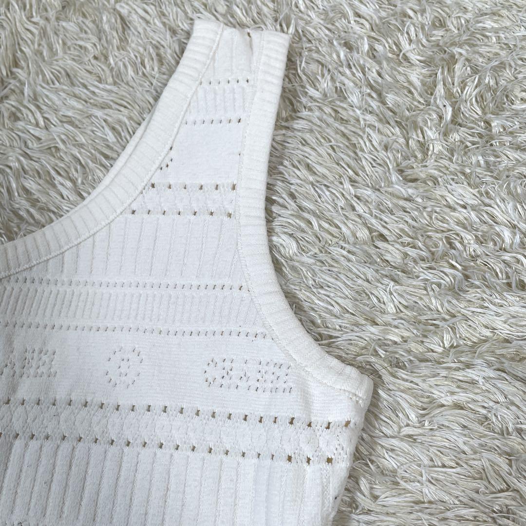 CHANEL シャネル透かし編みベスト　タンクトップ CHANEL シャネル透かし編みベストタンクトップ