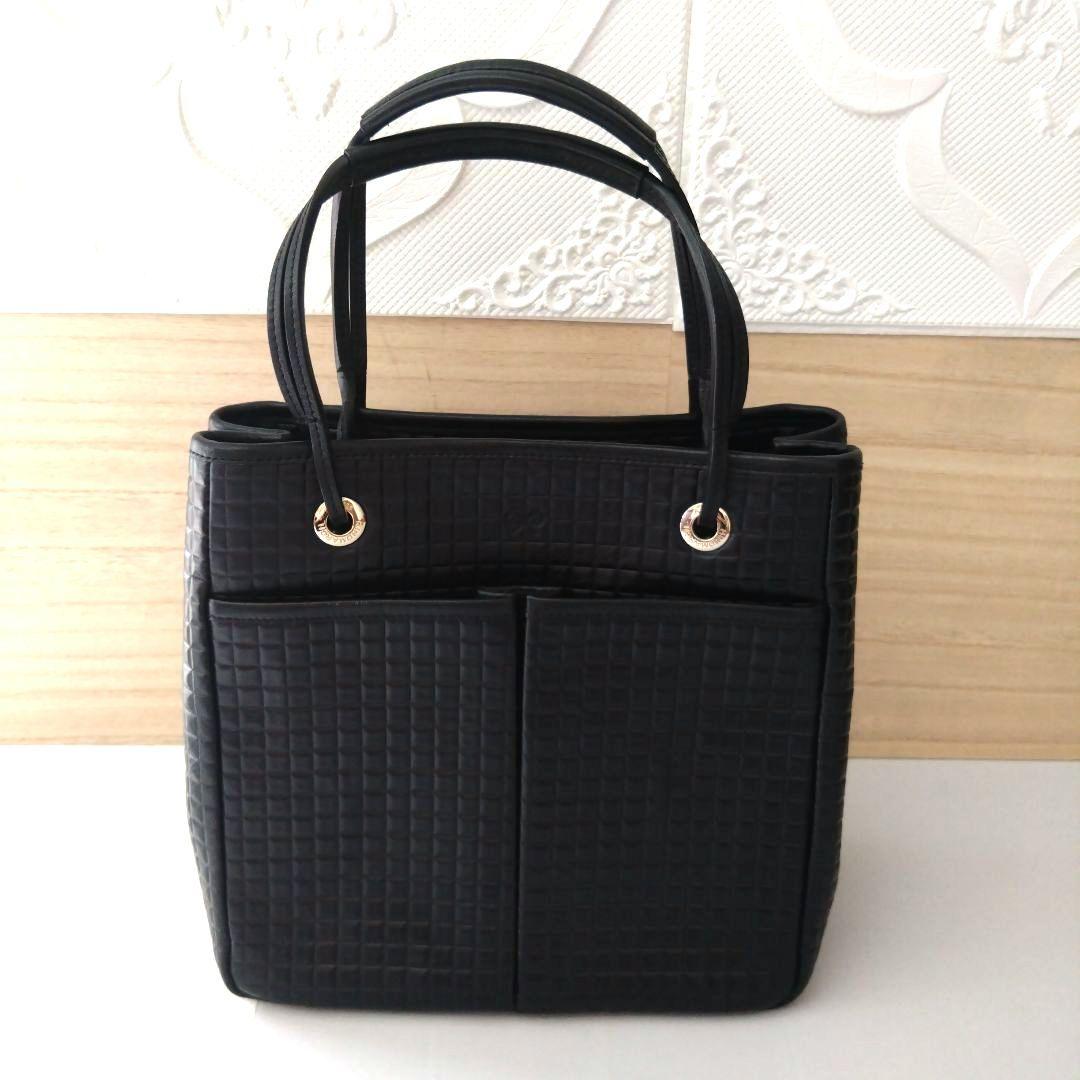 極美品　Anya Hindmarch　 スクエアキルティング トートバッグ