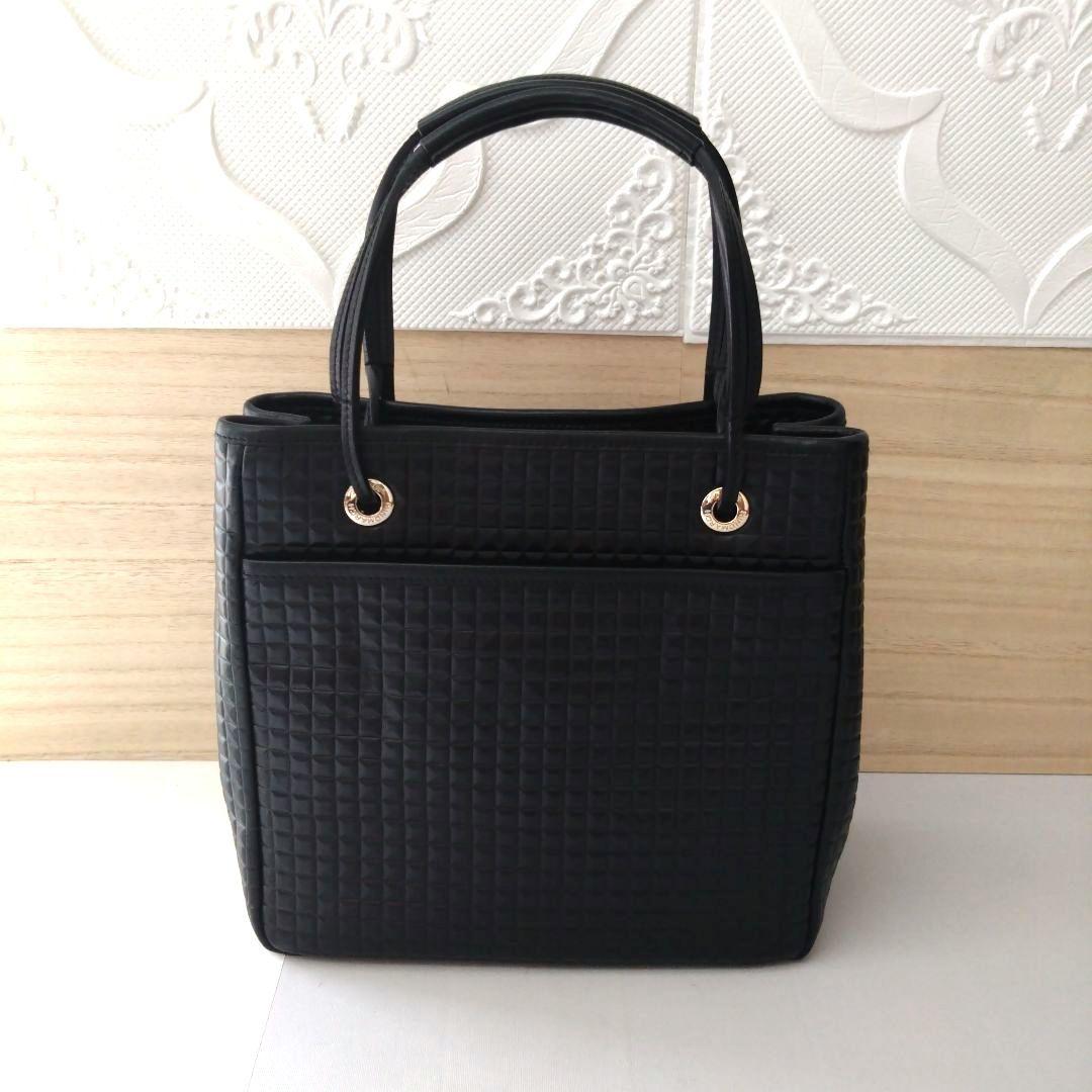 極美品　Anya Hindmarch　 スクエアキルティング トートバッグ