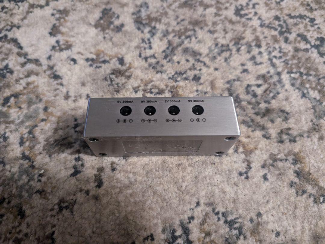 ギター MXR M239 MINI Iso-Brick Power Supply