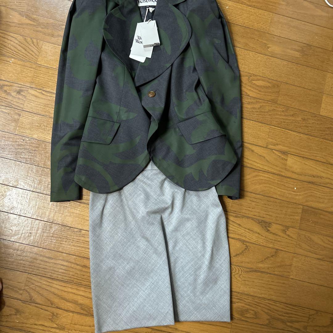 新品　未使用　vivienne Westwood スカート スカート