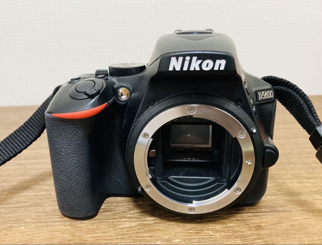 Nikon デジタル一眼レフカメラ D5600 ダブルズームキット Amazon | Nikon デジタル一眼レフカメラ D5600 ダブルズーム