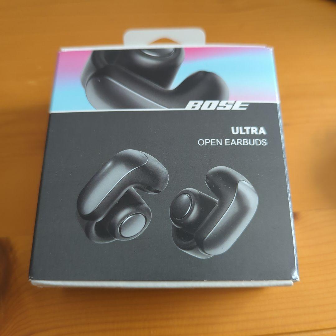 Bose Ultra Open Earbuds 右耳と充電器