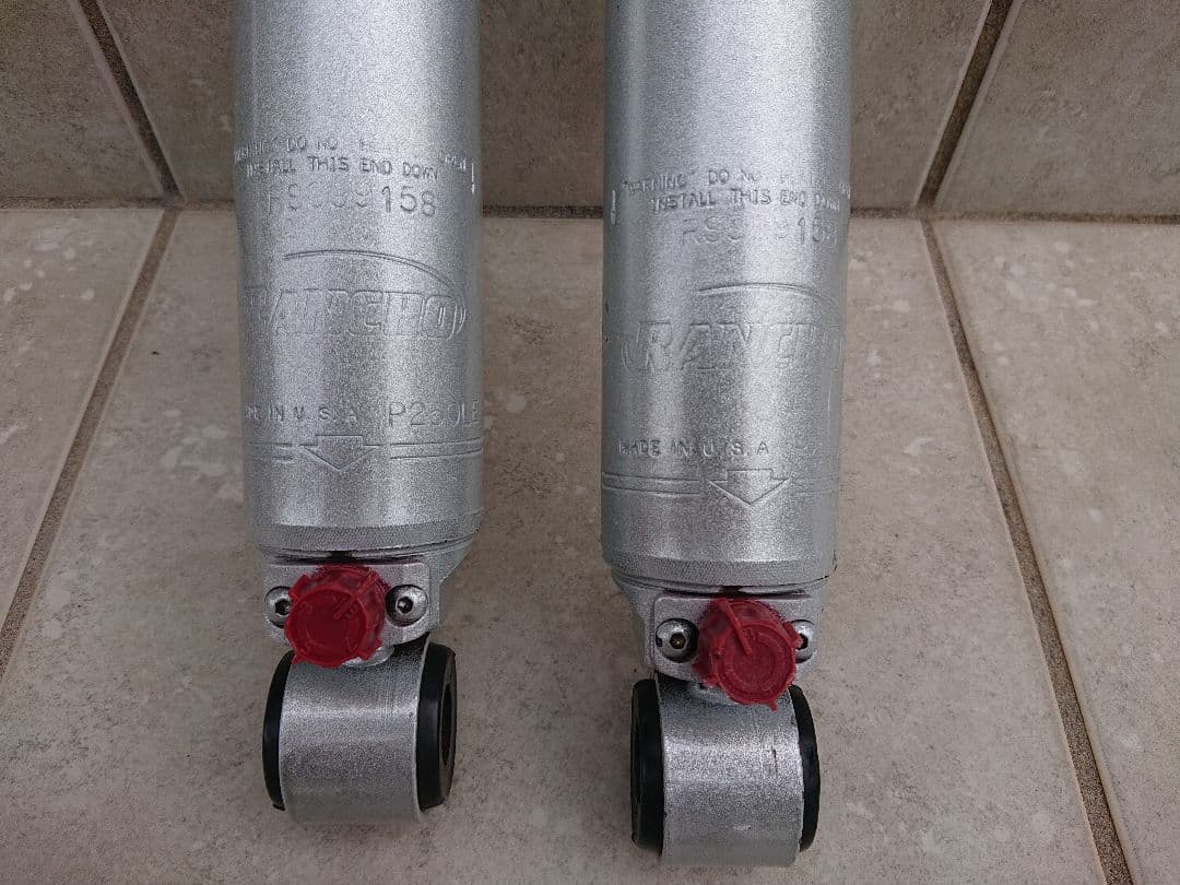 ランクル70用ランチョ ショックアブソーバーRS9000XL前後4本セットやや傷や汚れあり