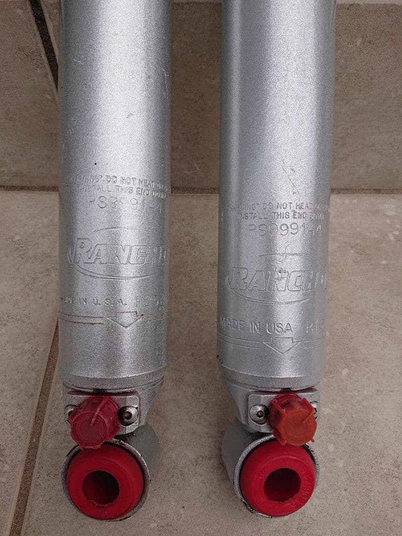 ランクル70用ランチョ ショックアブソーバーRS9000XL前後4本セットやや傷や汚れあり