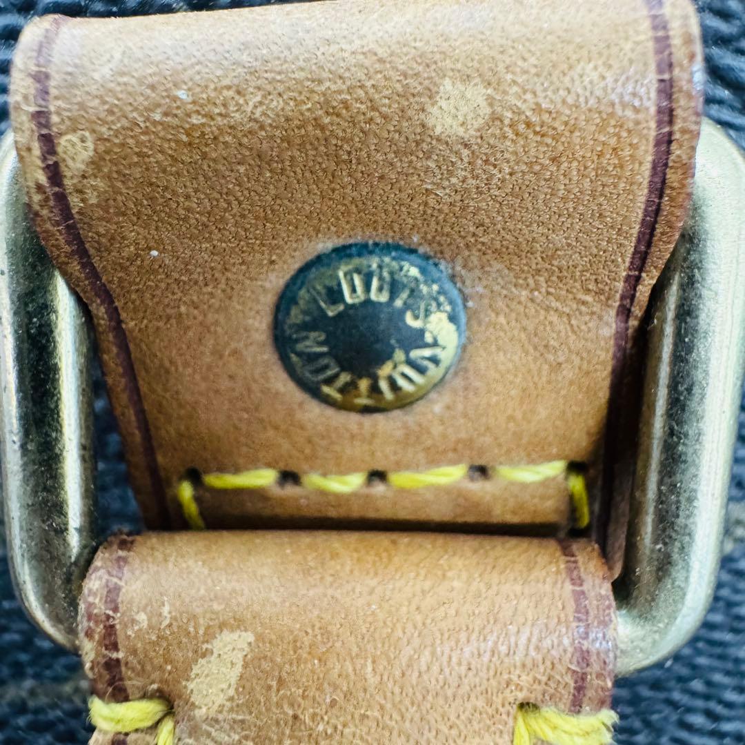 バッグ全体的に状態が悪い