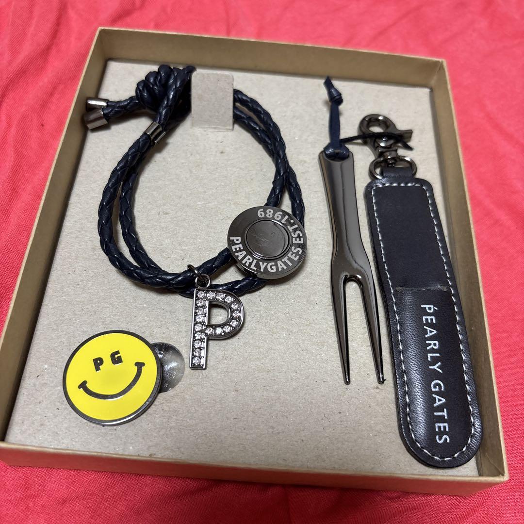 有名な高級ブランド マーカー ブレスレット GATES PEARLY グリーンフォーク メルカリ - ラウンド用品・アクセサリー