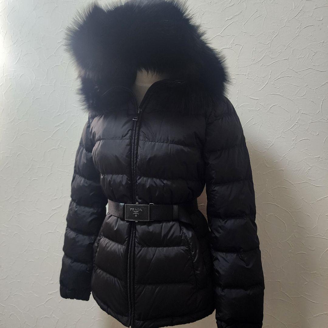 美品✨プラダ 18AW フォックスファー 三角ロゴ ダウンジャケット 黒 美品⭐PRADA⭐プラダ⭐フォックスファーダウンジャケット⭐ブラック