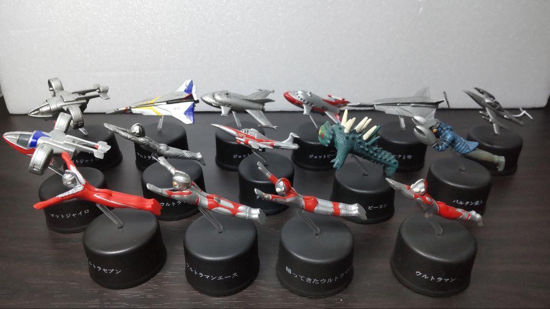 ボトルキャップガレージ　ウルトラ空中大激突