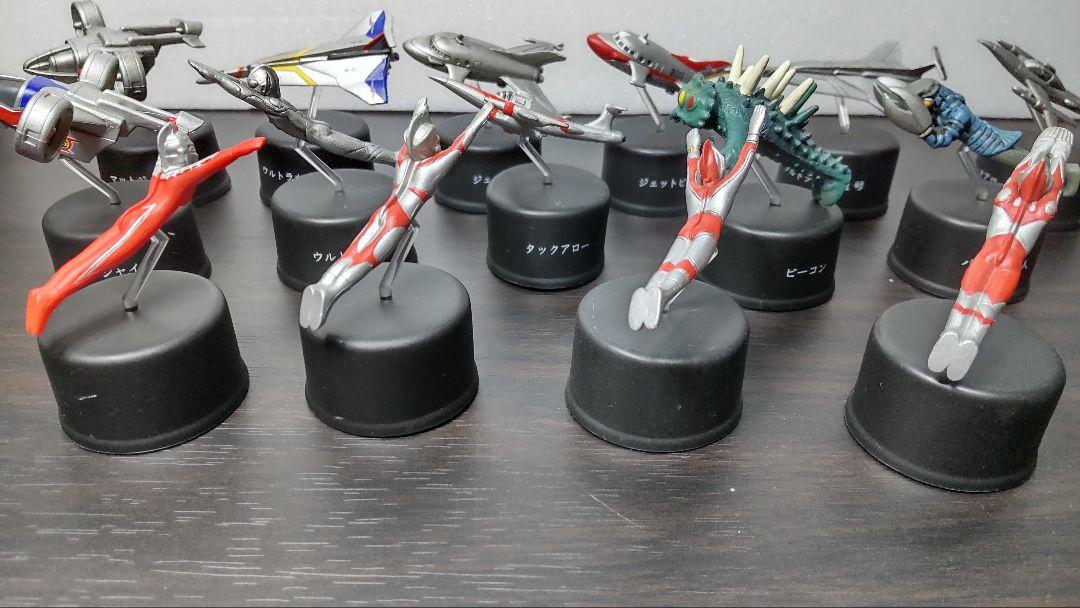 ボトルキャップガレージ　ウルトラ空中大激突