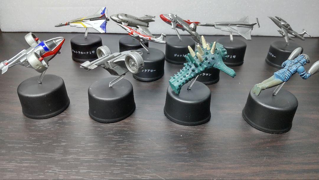 ボトルキャップガレージ　ウルトラ空中大激突